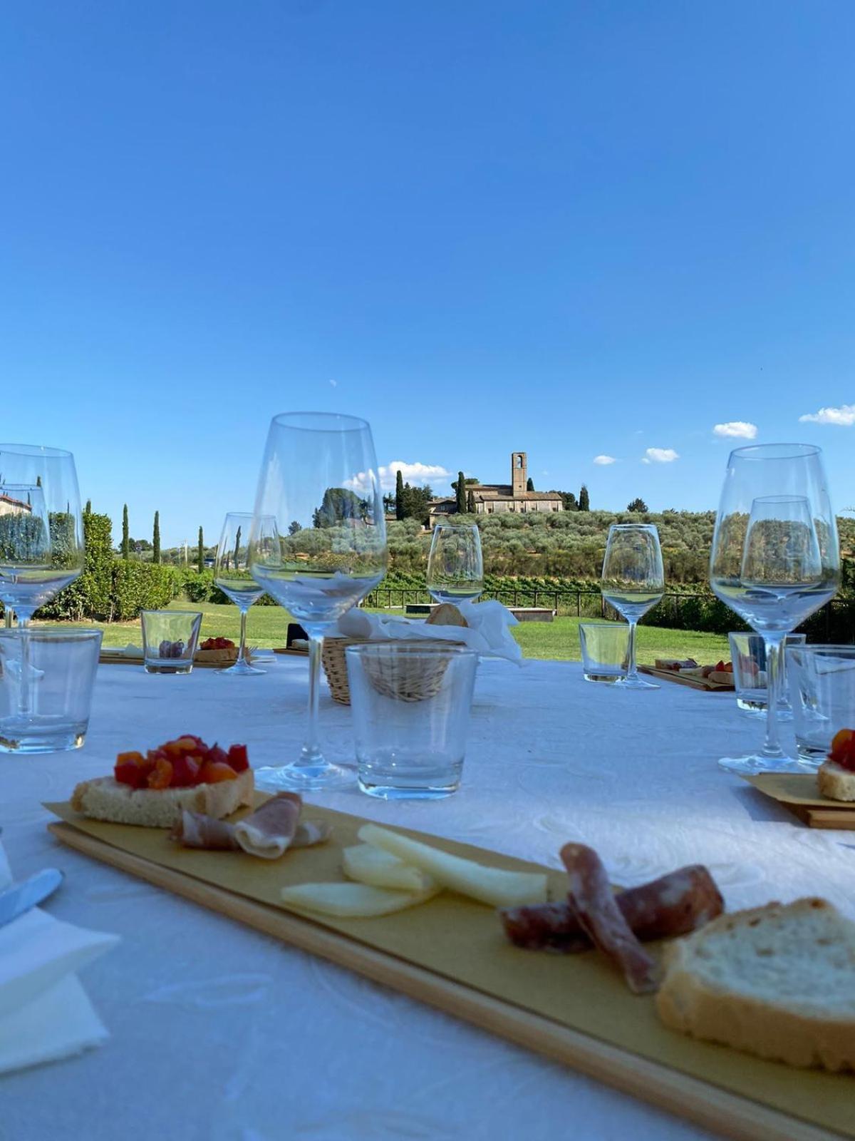 Вілла Fattoria Abbazia Monte Oliveto Сан-Джиміньяно Екстер'єр фото